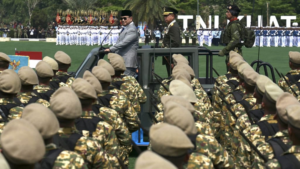 Peringatan HUT ke-81 TNI 