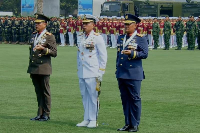 TNI Tampilkan Beskap Jawa sebagai Model Pakaian Dinas Upacara Baru