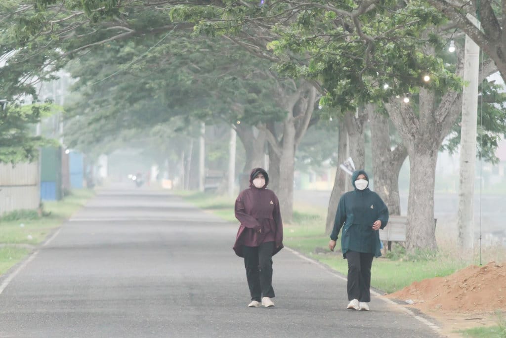 Kabut asap kiriman selimuti Aceh 