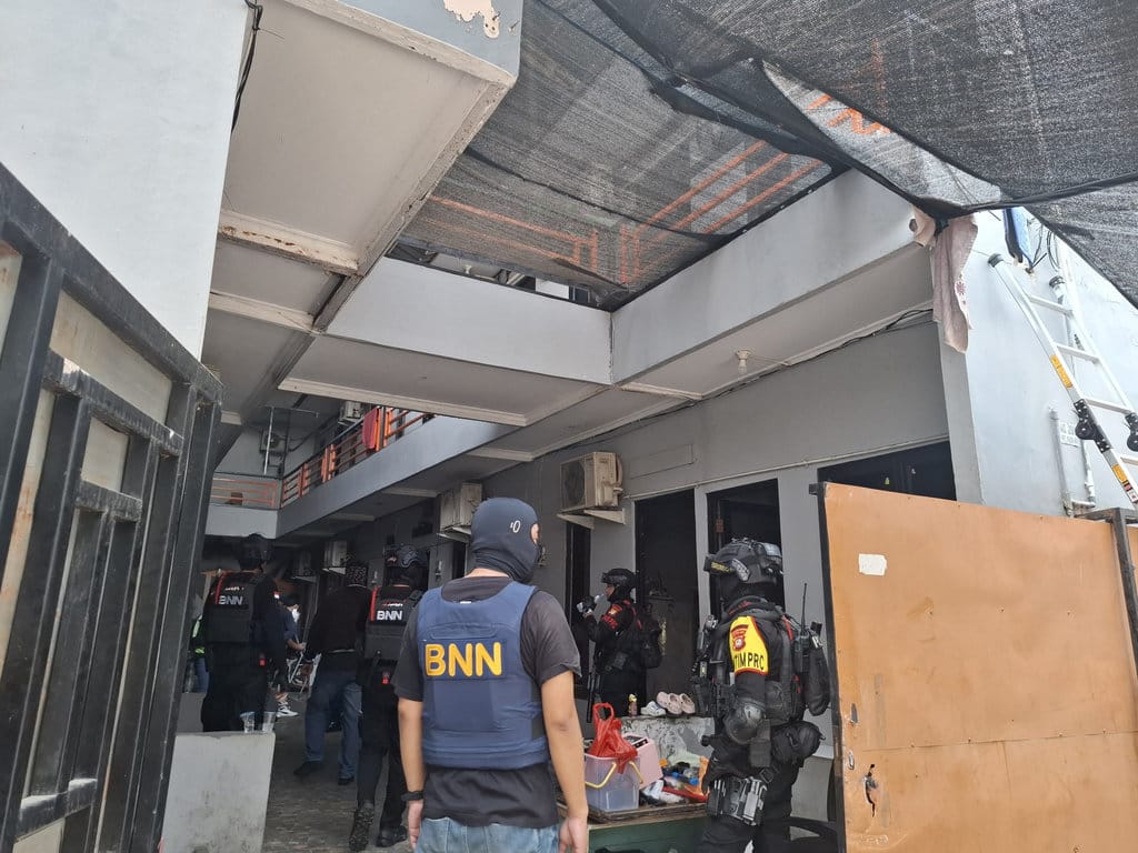 Penggerebekan di Kampung Ambon