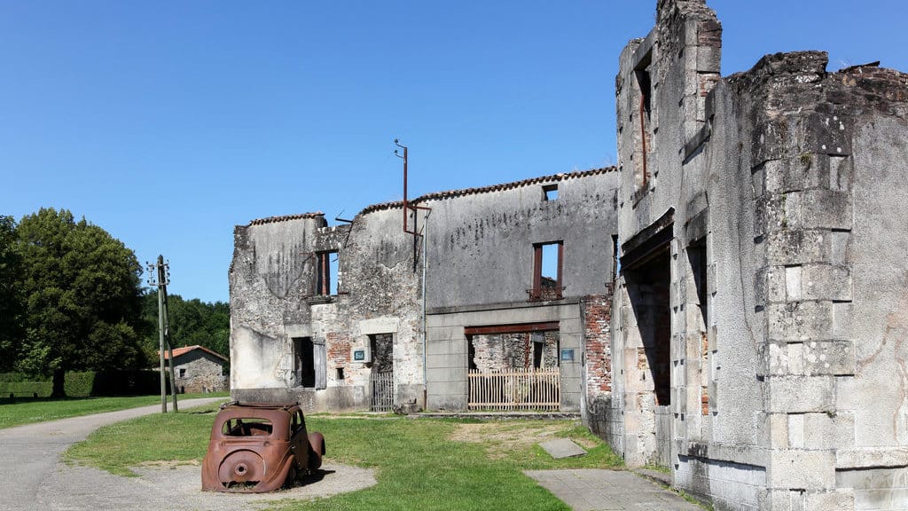 Desa Oradour sur Glane, Prancis