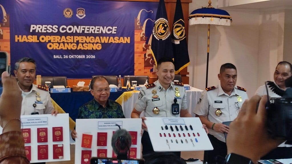 Foto Kelakuan WNA di Bali