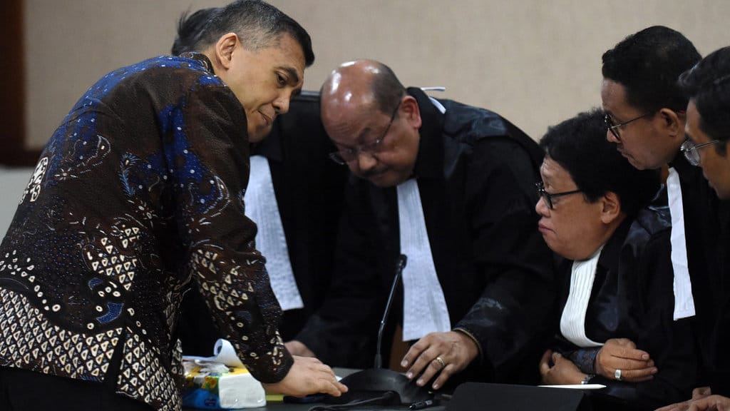 Sidang dakwaan Silmy Karim
