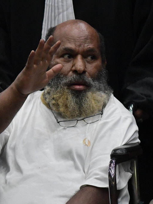 Hindari Kericuhan, Polisi Amankan Prosesi Pemakaman Lukas Enembe Hindari Kericuhan, Polisi Amankan Prosesi Pemakaman Lukas Enembe