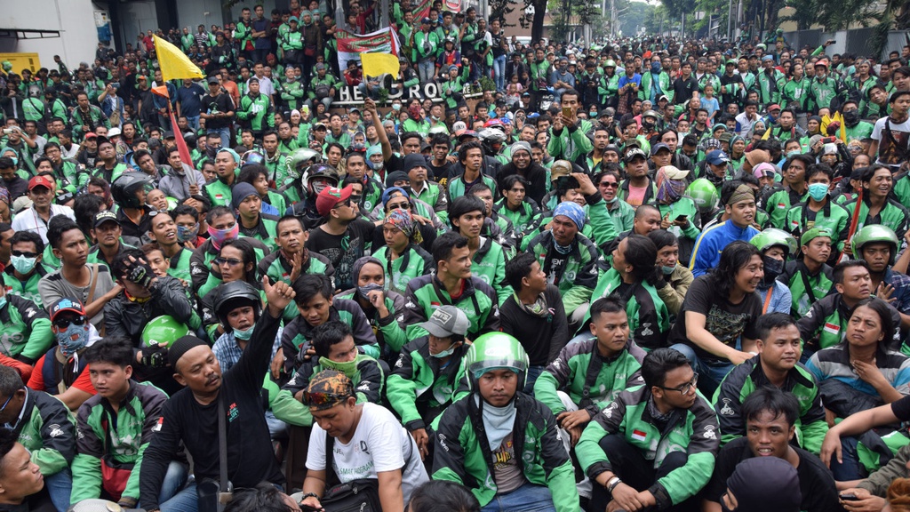 Semua Ojek adalah Ilegal - Tirto Kilat