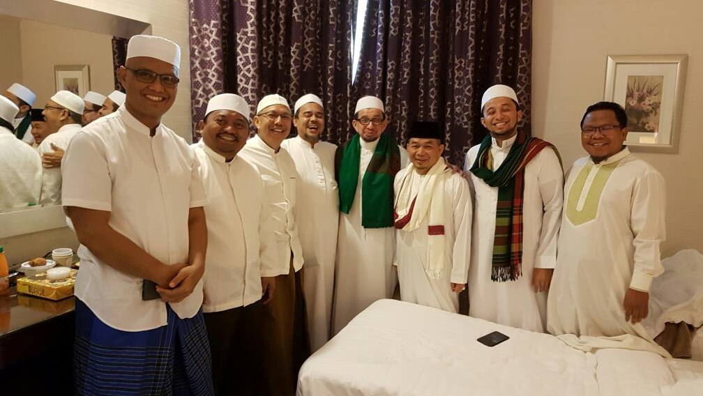 Menanti Rizieq Shihab Pulang - Tirto Kilat