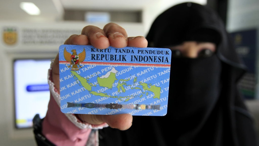 Bikin E-KTP, Satu Jam Kelar? - Tirto Kilat 