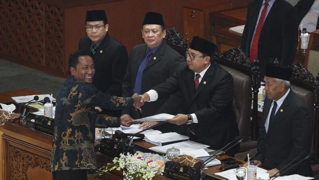 Kontroversi UU MD3 - Tirto Kilat Kontroversi UU MD3 - Tirto Kilat