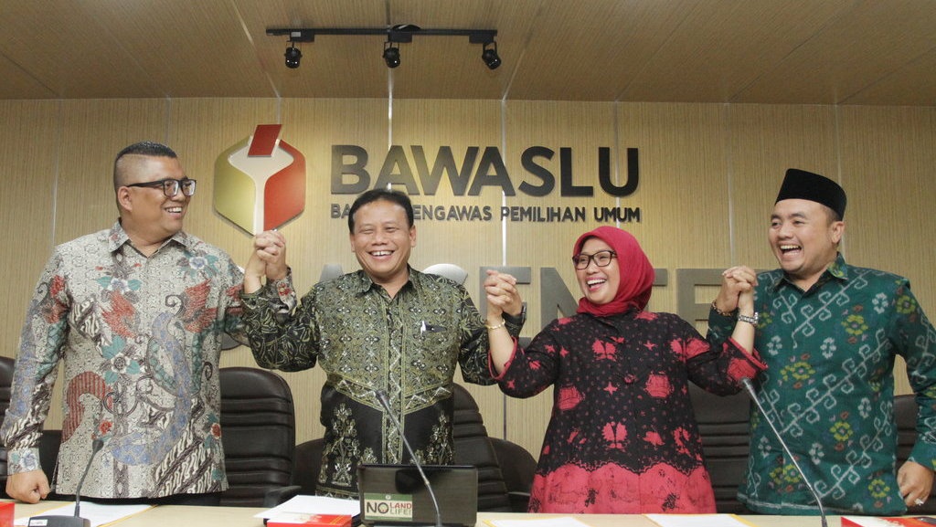 Dilantik atau Di Bui: Calon Kepala Daerah Tersangka Korupsi - Tirto