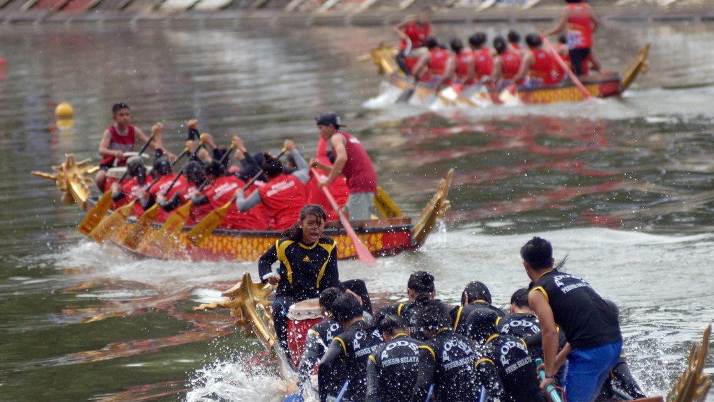 Tekad Tim Perahu Naga Ulangi Prestasi Emas - Tirto Video