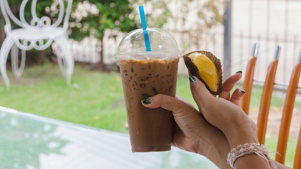 Eh, Tau Gak? Mitos Makan Durian + Kopi/Soda = Bahaya Eh, Tau Gak? Mitos Makan Durian + Kopi/Soda = Bahaya