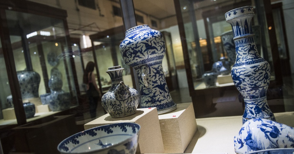  Keramik  Cina Kuno  Dapat Dinikmati di Galeri Bali Tirto ID