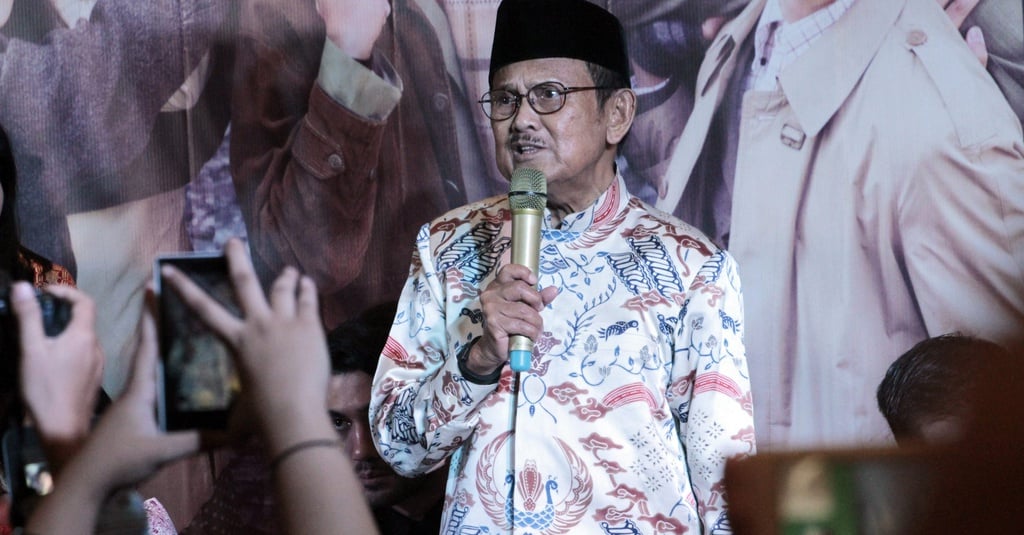 BJ Habibie Minta Masyarakat Tak Lupakan Tragedi Mei 98