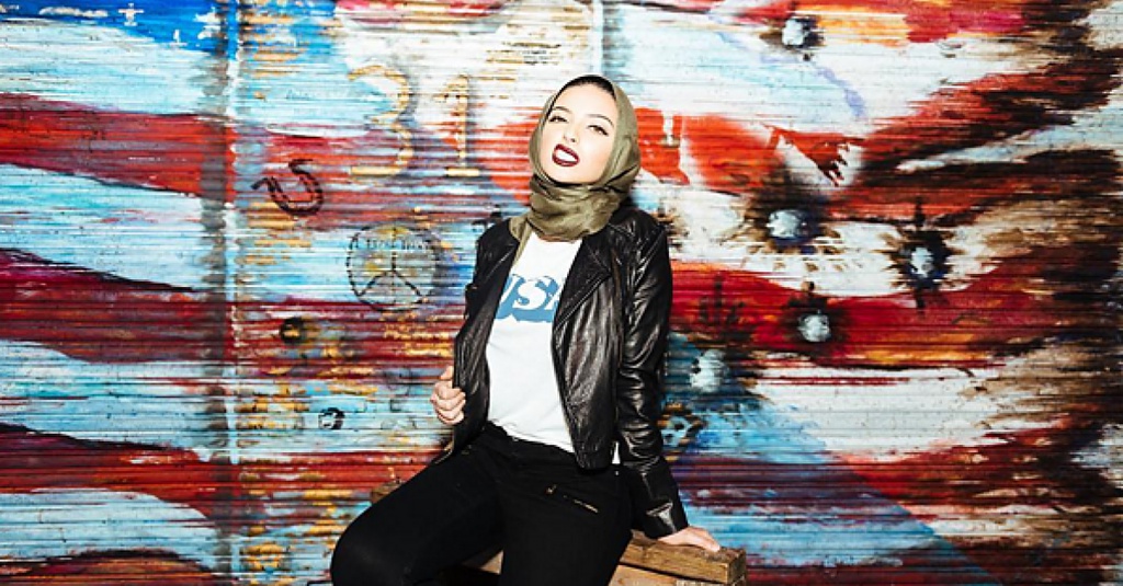 Gadis Berjilbab di Majalah Playboy