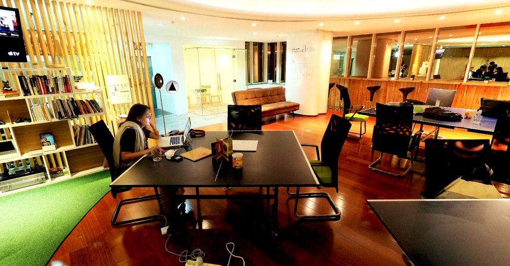 Melacak Muasal Coworking Space di Indonesia - Tirto.ID