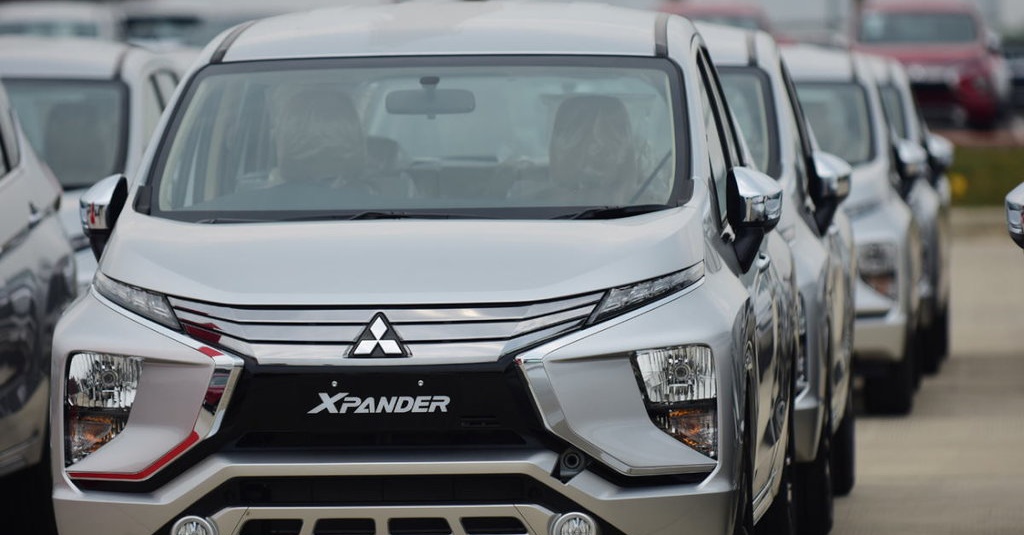 Xpander Menyalip Avanza  Mobil  Sejuta  Umat  Tetap Avanza  