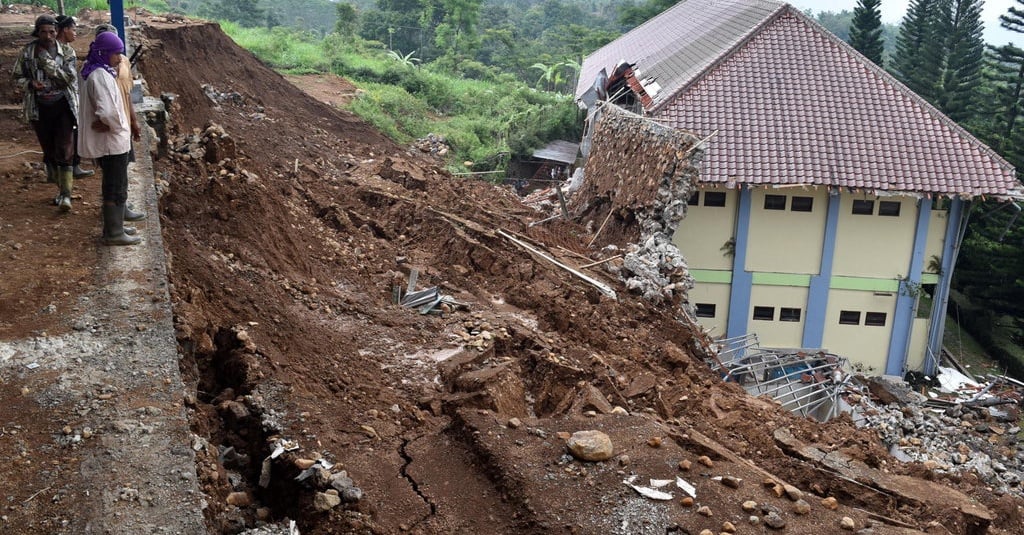 Longsor di Yogyakarta Tewaskan Tiga Orang - Tirto.ID