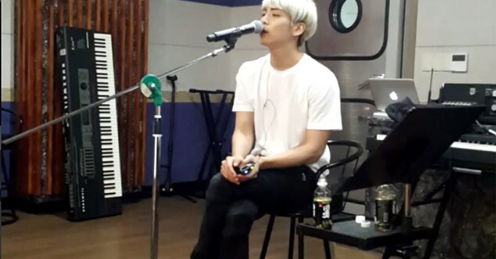 Vokalis Utama Boyband Korea SHINee's Jonghyun Meninggal 