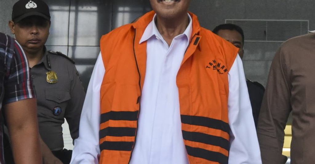 Bupati Bandung Barat Abubakar Dipecat PDIP - Tirto.ID
