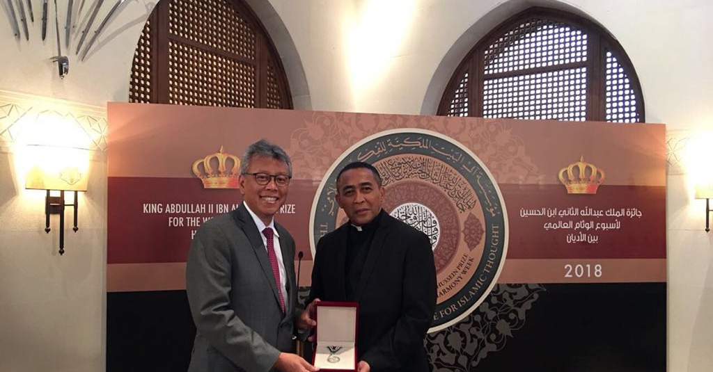 Ironi Penghargaan Kerukunan Antar Umat Beragama Dunia 2018 Tirto Id Ironi Penghargaan Kerukunan Antar Umat Beragama Dunia 2018 Tirto Id