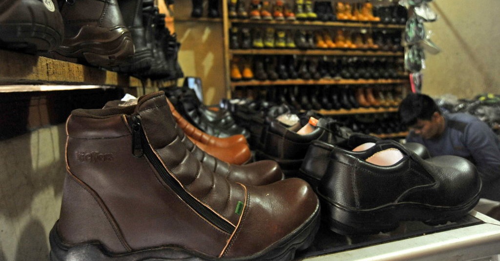 Cara Merawat Sepatu Kulit Yang Aman Dan Tidak Merusak Tirto Id