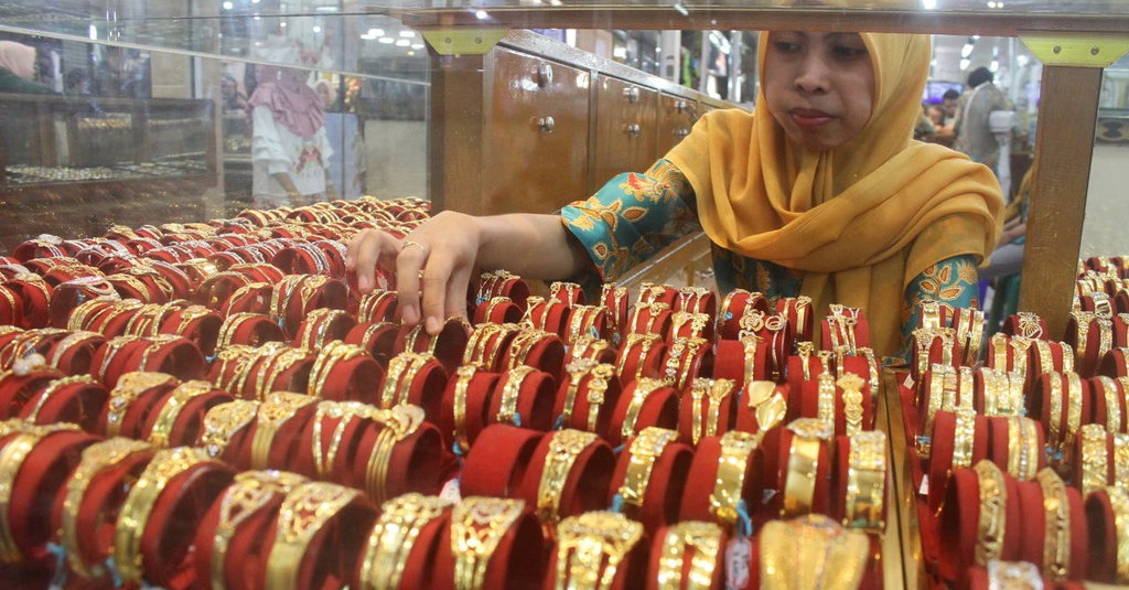 Harga Cincin dan Kalung Emas di Semar Nusantara Hari ini