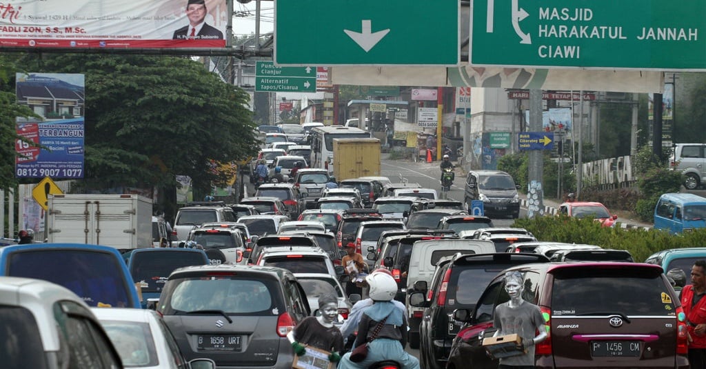 Sempat Macet 24 Jam, Jalur Cianjur-Puncak Kini Sudah Lancar