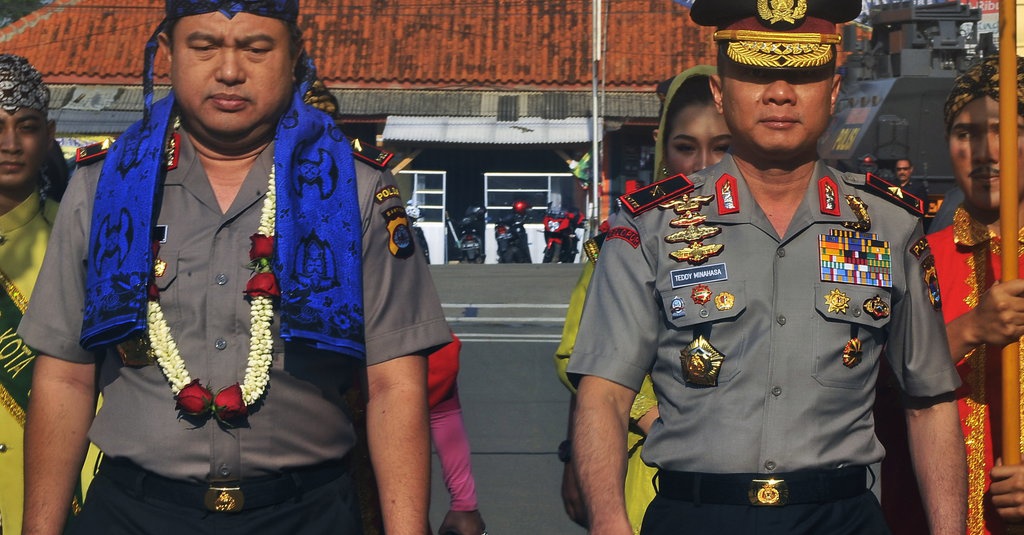 Teddy Minahasa Jadi Tersangka Kasus Narkoba, Bukan Kapolda Jatim