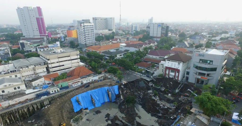 BMKG Pastikan Tanah Ambles di Surabaya Bukan Fenomena 