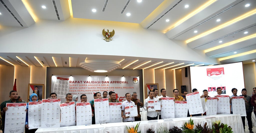 Peserta Pemilu Tanda Tangani Surat Suara Sebelum Cetak 