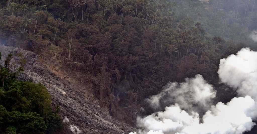 Waspada Luncuran Material Vulkanik Gunung Karangetang saat Hujan