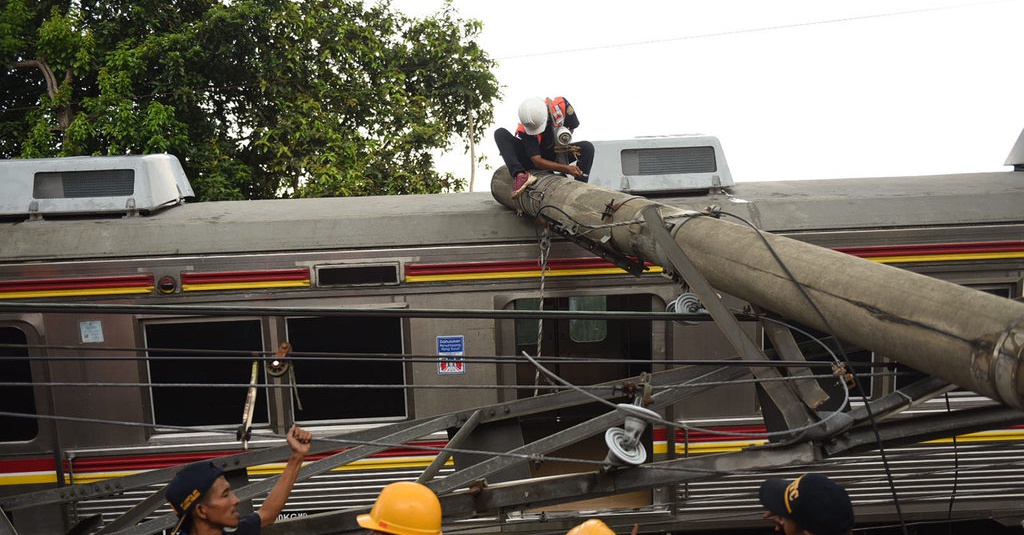 Kereta Anjlok di Bogor, PT KCI Sebut Masinis KRL Korban Terparah