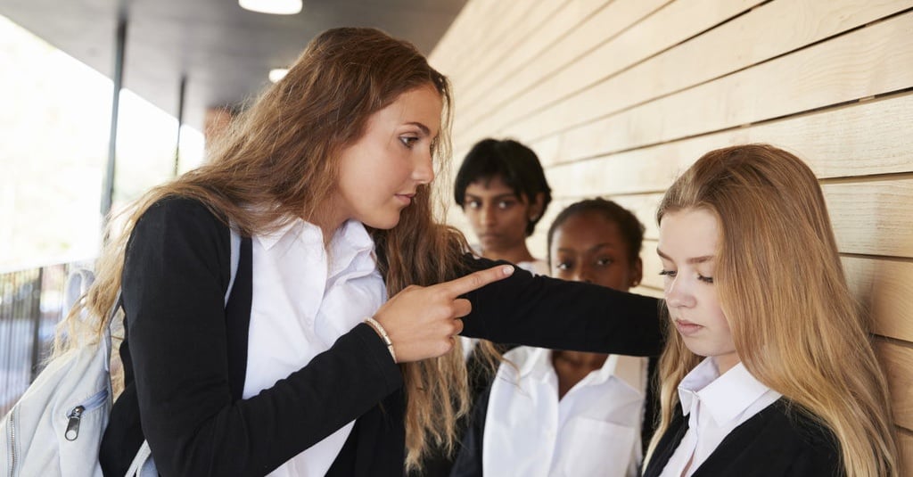 Cara Menghadapi Bullying atau Perundungan di Lingkungan Kantor