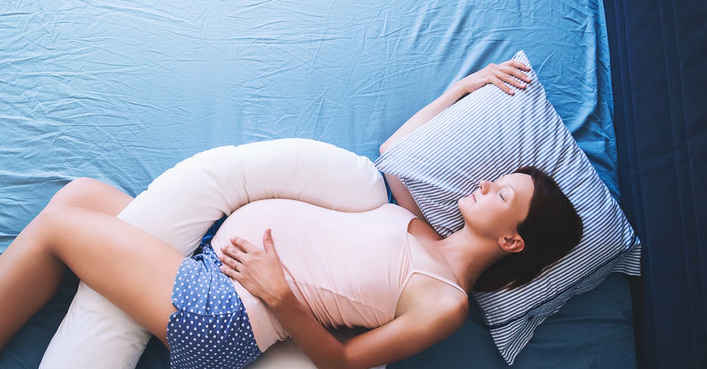 Gambar posisi janin saat ibu tidur miring kiri