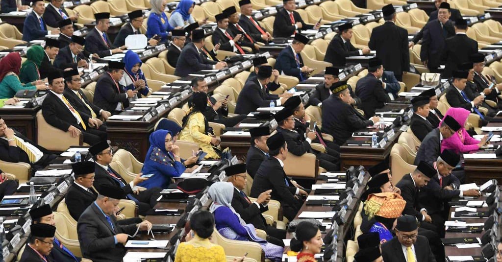 Daftar 575 Anggota DPR RI Yang Dilantik Di Senayan Hari Ini