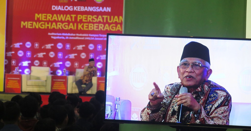 Yel Pramuka "Islam Yes Kafir No", Gus Mus: Itu Merusak