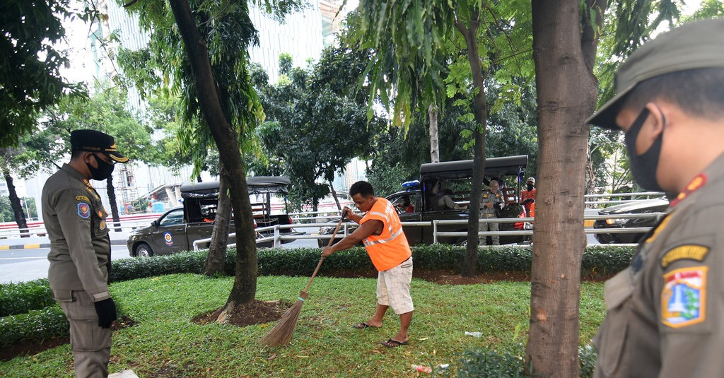 Apa Itu Sanksi Sosial, Contoh, Dan Perbedaan Dengan Sanksi Hukum