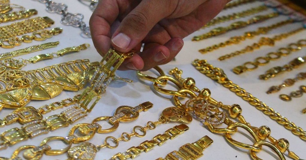 Harga Jual UBS 10 Juli: Perhiasan dan Emas Batangan - Tirto.ID