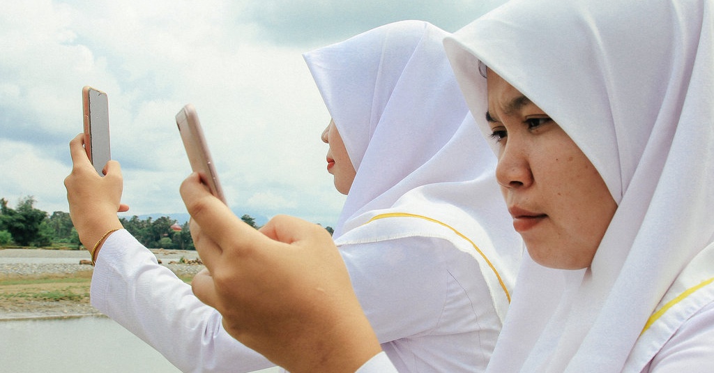 Pemanfaatan Internet Sebagai Sumber Belajar dari Email hingga Blog