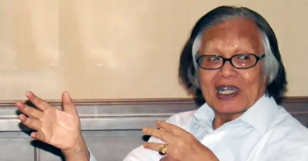 Pendiri Kompas Jakob Oetama Terima Penghargaan Tokoh Pers Indonesia