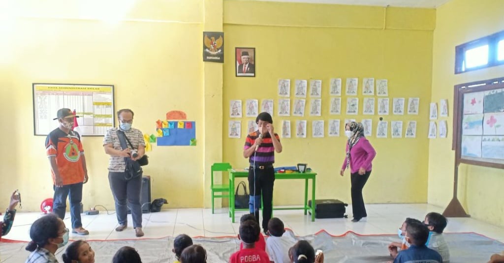 Pendampingan Anak Korban Bencana Di NTT