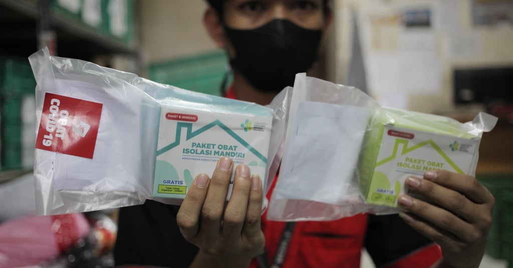 Paket Obat Isoman COVID-19 Bisa Diambil di Apotek Kimia Farma