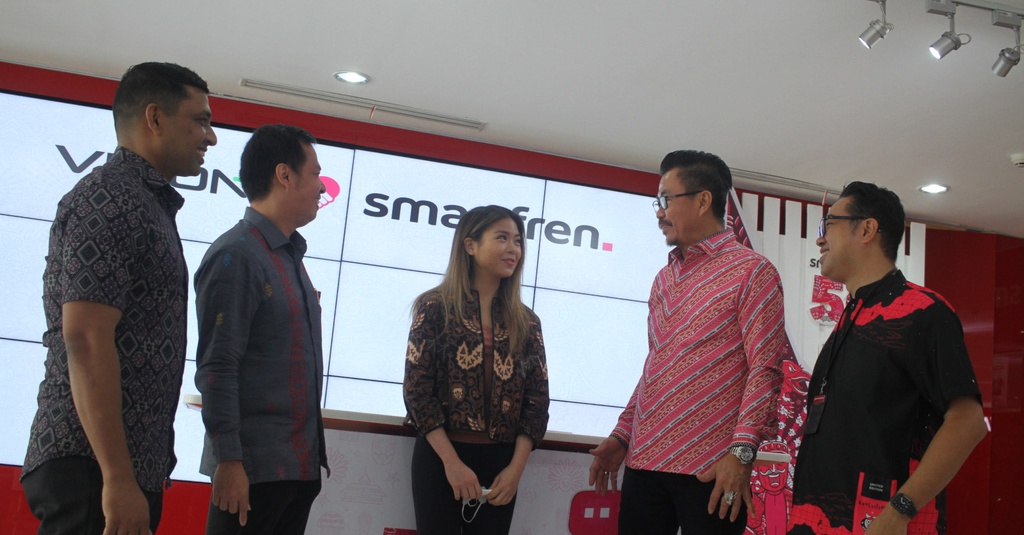 Smartfren Jalin Kerja Sama Dengan Vision+