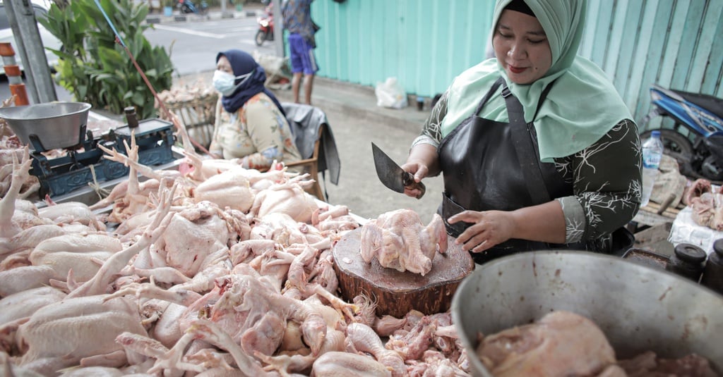 Update Harga Pangan Jelang Tahun Baru: Daging Ayam Rp37.650/Kg