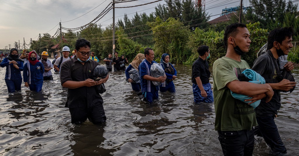 PUPR: Banjir Rob Di Pesisir Semarang Bukan Masalah Tanggul Jebol