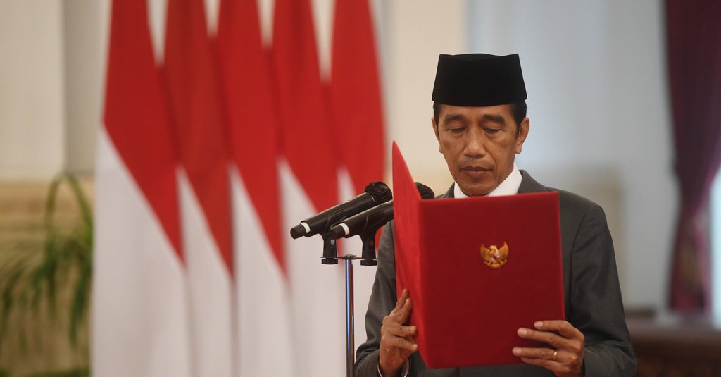 Jokowi Lantik J Kristiadi dkk jadi Anggota DKPP 2022-2027