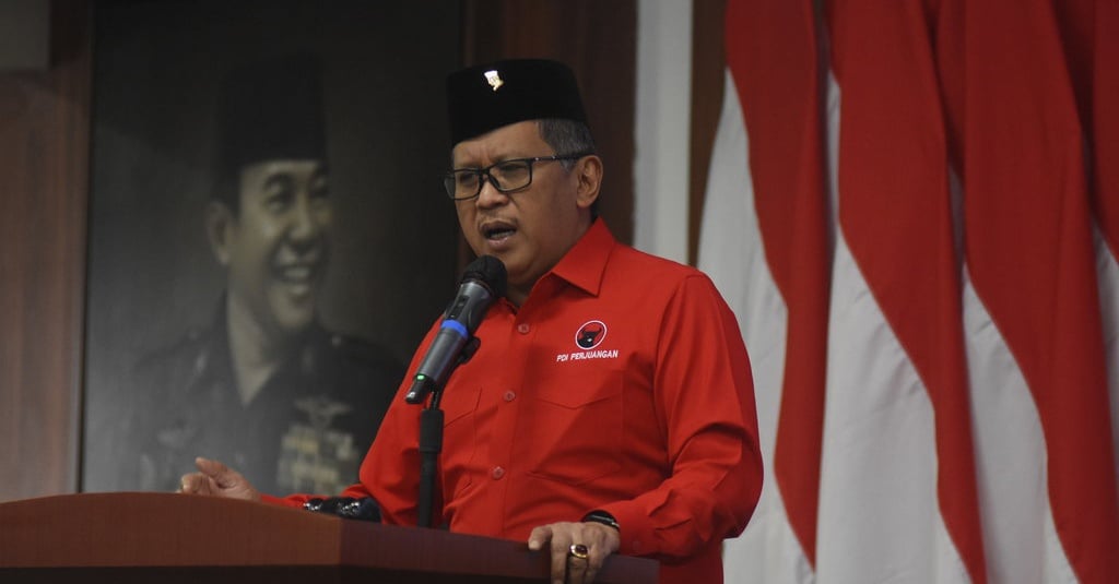 Hasto PDIP Bantah Bahas Reshuffle Kabinet dengan Jokowi