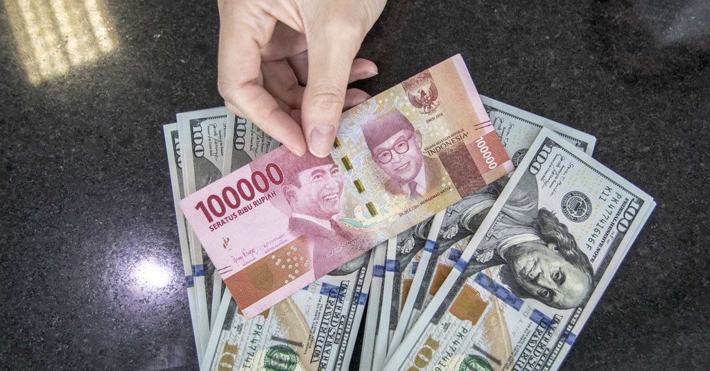 Rupiah Melemah 16 Poin Usai The Fed Naikkan Suku Bunga Acuan