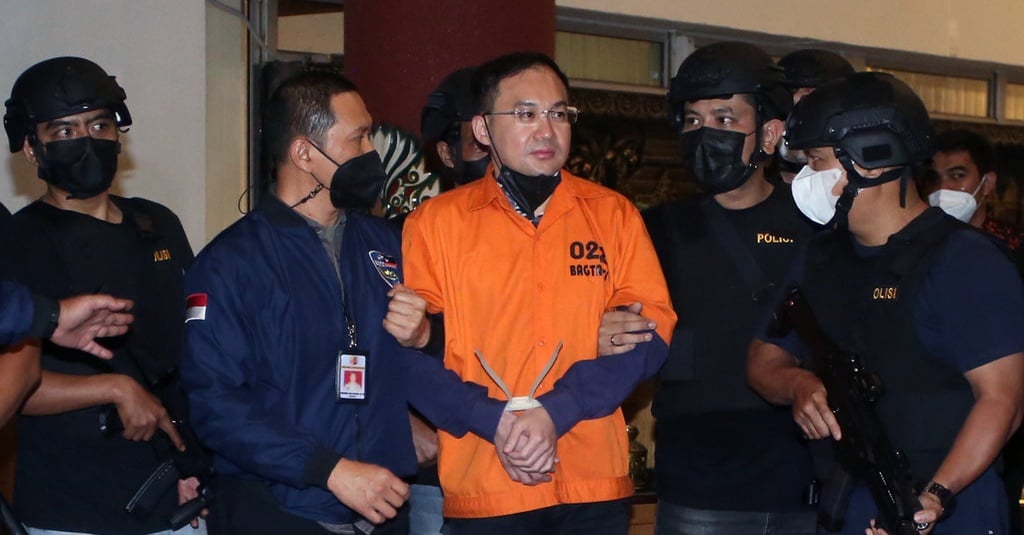 Skema Police to Police, Cara Tangkap Bos Judi Daring Apin BK