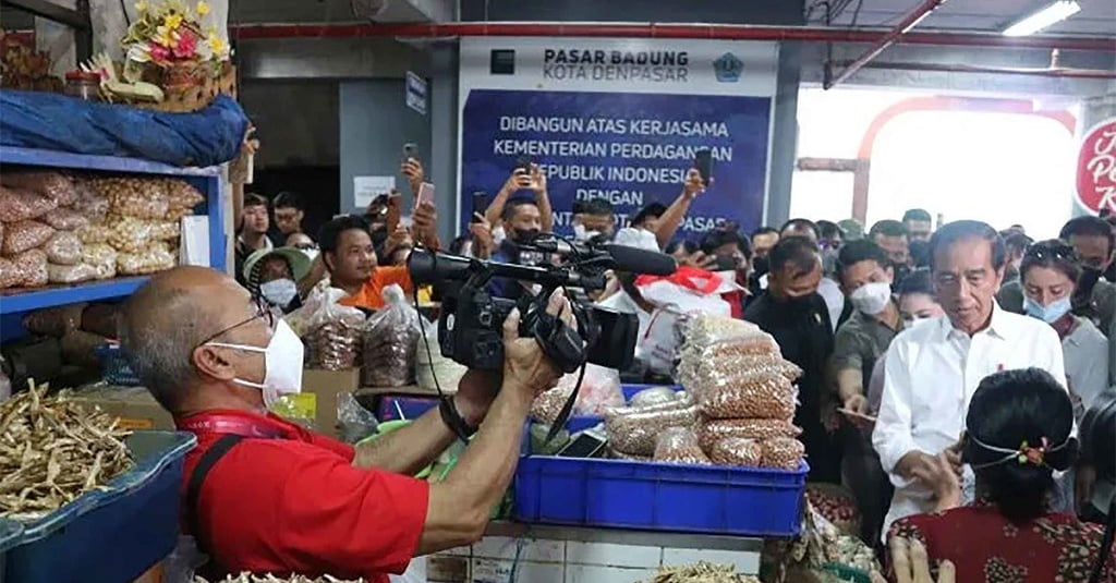 Jokowi Minta Menteri Jaga Ketersediaan Pangan Jelang Ramadan